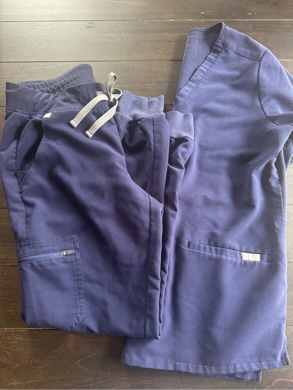 Women’s Figs Navy Scrub set